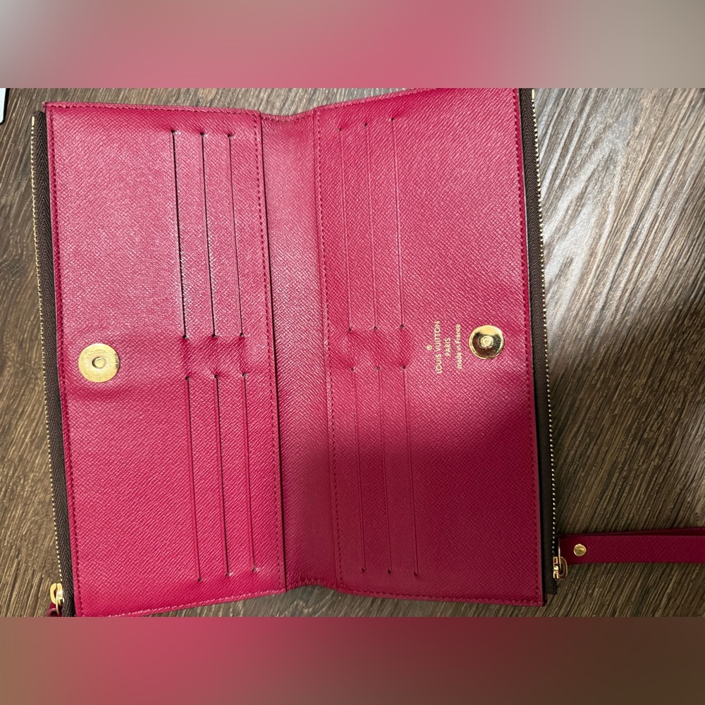Louis Vuitton Monogram Wallet - Picture 3 of 7